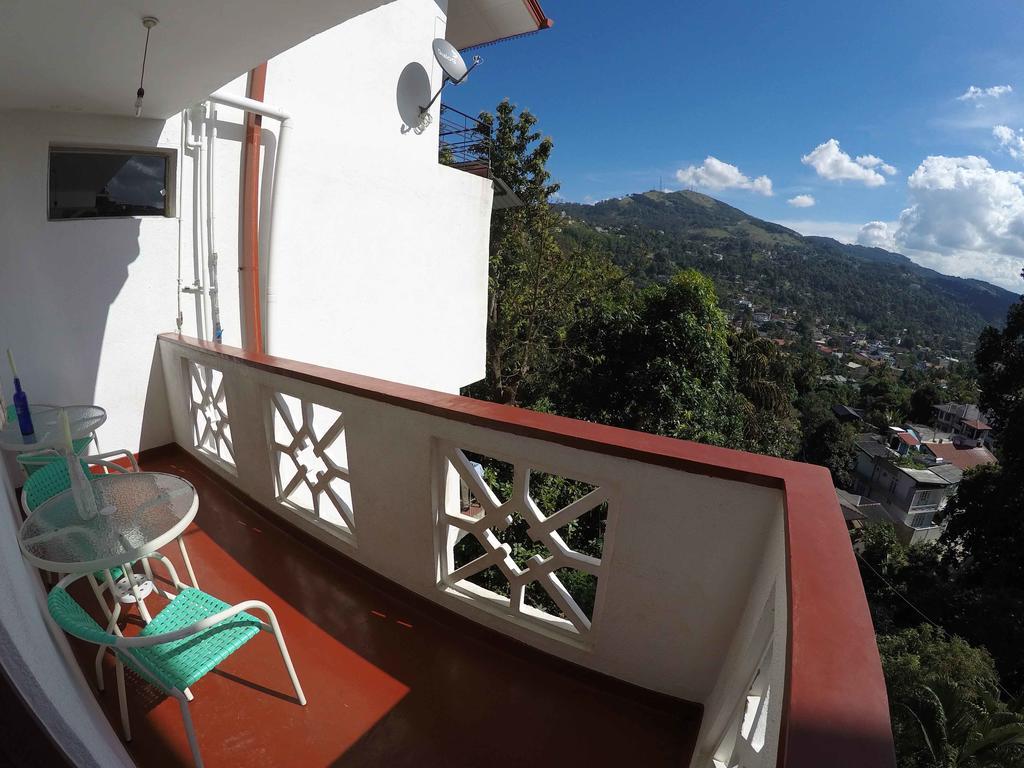 Villa 107 Kandy Bagian luar foto