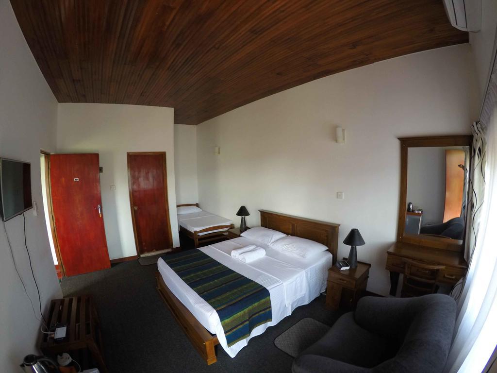 Villa 107 Kandy Bagian luar foto
